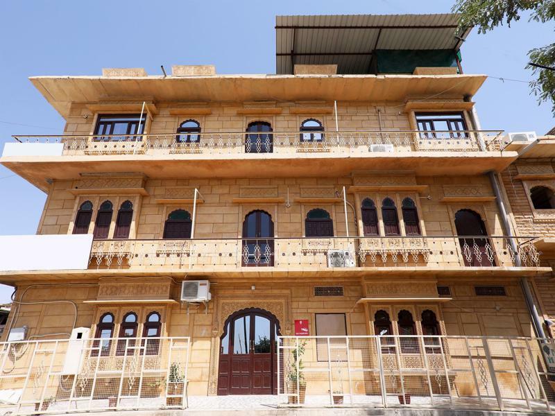 Oyo Townhouse 028 Corporate Suite Noida Exterior photo