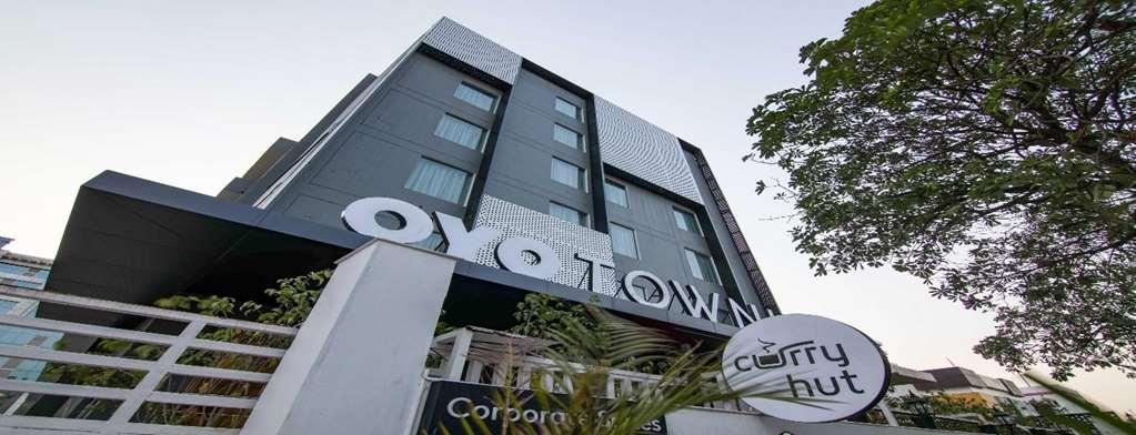 Oyo Townhouse 028 Corporate Suite Noida Exterior photo